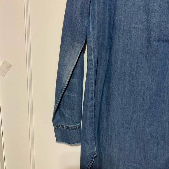 New with tags Sandrine Rose button up Jean shirt
Size medium - Picture 11 of 12